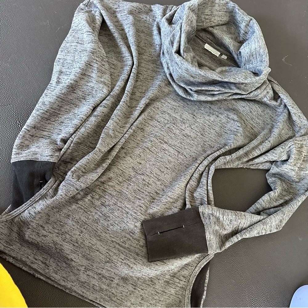 Athletes Small Tunic Athletic Yoga Wear Top GUC